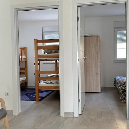 Belgrade Airport Luxury Single Apartamento