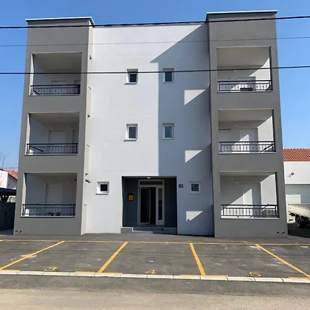 Belgrade Airport Luxury Single Surčin